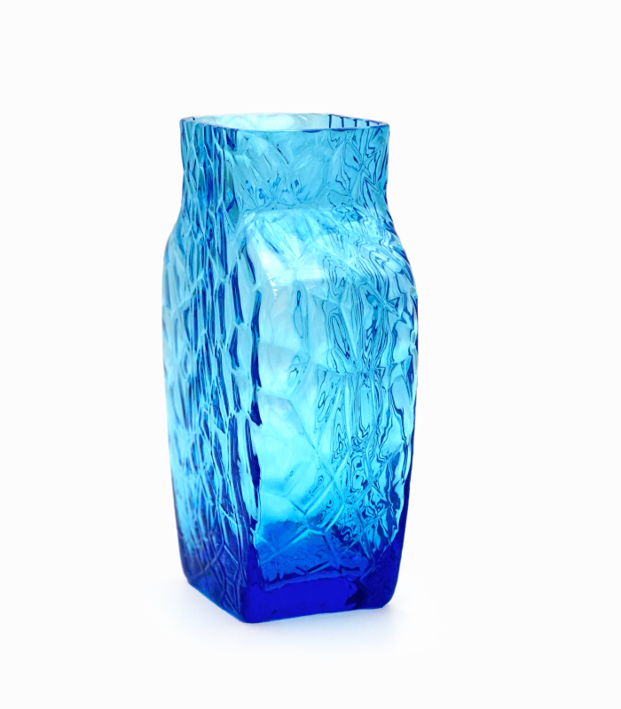 Váza s optikou akvamarín